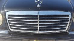 Решетка радиатора. Mercedes-Benz E-Class, S210, W210 Двигатели: M104, M111E20, M111E23, M112E24, M112E28, M112E32, M113E43, M113E55, M119, OM602DELA...