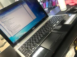 Acer Aspire V3-551. 15.6", 2,3����, ��� 4 ��, ���� 1 000���, WiFi: 1, Bluetooth: 1, ����������� �� 3��. ����