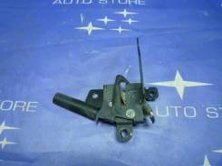 Замок капота. Subaru Forester, SH, SH5, SH9, SH9L, SHJ, SHM Двигатели: EJ20, EJ201, EJ202, EJ203, EJ204, EJ205, EJ20A, EJ20E, EJ20G, EJ20J, EJ25, EJ25...