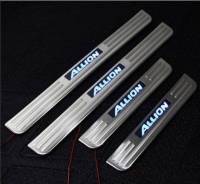 Накладка на порог. Toyota Allion, AZT240, NZT240, NZT260, ZRT260, ZRT261, ZRT265, ZZT240, ZZT245 Двигатели: 1AZFSE, 1NZFE, 1ZZFE, 2ZRFE, 3ZRFAE. Под з...