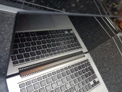 Asus ZenBook Prime UX31A. 13", 2 400,0����, ��� 8 ��, ���� 256���, WiFi, Bluetooth, ����������� �� 5��. ����