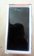 Sony Xperia X Compact. �/�