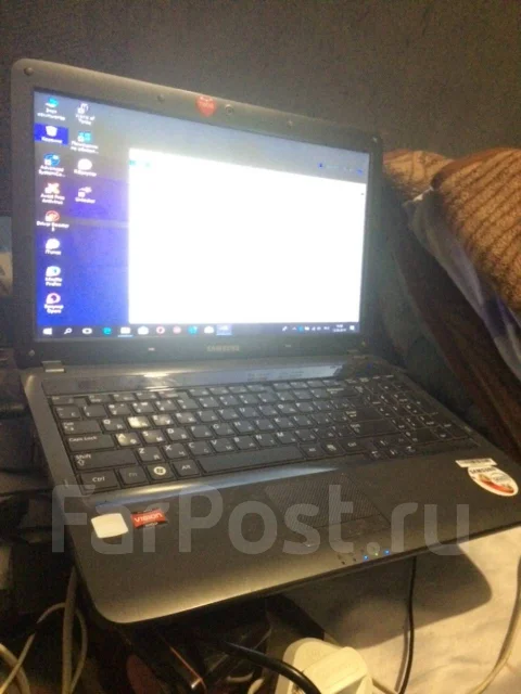 Samsung R525. 15.6", 2,2����, ��� 4 ��, ���� 500���, WiFi: 1, Bluetooth: 1, ����������� �� 4��. ����