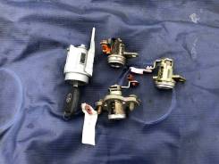 Личинка замка. Toyota Ipsum, CXM10, CXM10G, SXM10, SXM10G, SXM15, SXM15G Toyota Picnic, SXM10, SXM10L Toyota Gaia, CXM10, CXM10G, SXM10, SXM10G, SXM15...