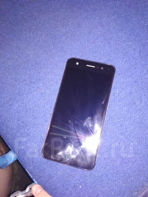 ZTE Blade V7 Lite. �/� ����