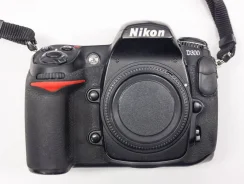 Nikon D300 ����