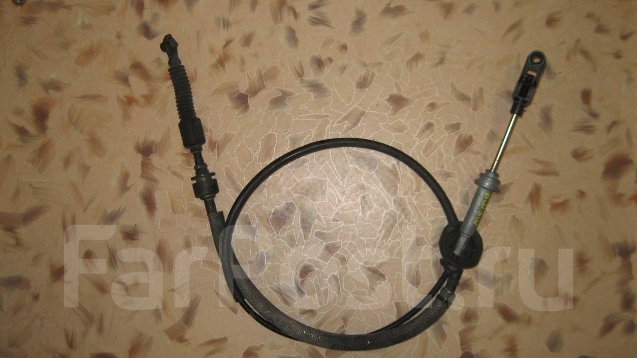 Трос селектора акпп. Трос АКПП Мазда Демио dw3w. Трос АКПП Мазда Демио dw3w 2002. Трос сцепления Мазда Демио dw3w. Мазда 626 трос сцепления.