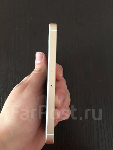 Apple iPhone SE. �/� ����
