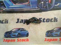 Кронштейн опоры двигателя. Honda Accord, CL7, CM1, CM2 Двигатели: K20A, K20A6, K20A7, K20A8, K20Z2