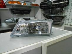 Фара. Nissan Maxima