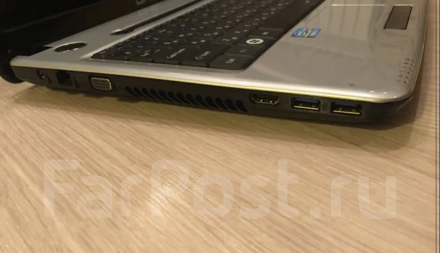 Sony VAIO VPC-P11S1R/D. 15.6", 2,5����, ��� 6 ��, ���� 750��� ����