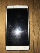 Asus ZenFone 3 Laser. / 