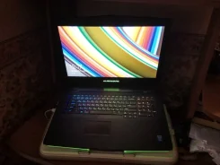 Alienware 18. 18.4", 2,7����, ��� 8 ��, ���� 1 000���, WiFi: 1, Bluetooth: 1, ����������� �� 4��. ����