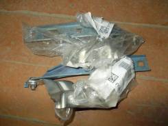 Крепление капота. Audi Q5, 8RB Двигатели: AAH, CAEB, CAGA, CAGB, CAHA, CAHB, CALB, CCWA, CCWB, CDNA, CDNB, CDNC, CDUC, CDUD, CGLA, CGLB, CGLC, CGLD, C...