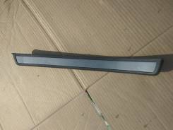 Порог пластиковый. Toyota Crown, GS171, GS171W, JKS175, JZS171, JZS171W, JZS173, JZS173W, JZS175, JZS175W, JZS179 Двигатели: 1GFE, 1JZFSE, 1JZGE, 1JZG...