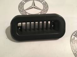 Накладка на стойку. Mercedes-Benz S-Class, V220, W220 Двигатели: M112E28, M112E32, M112E37, M113E43, M113E50, M113E55, M137E58, M137E63, M275E55, M275...