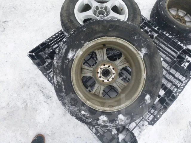 YST X-3. 7.0x16", 5x114.3, ET30 ����