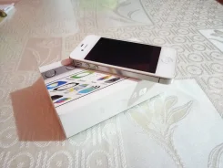 Apple iPhone 4s 8Gb. �/�, 8 ��