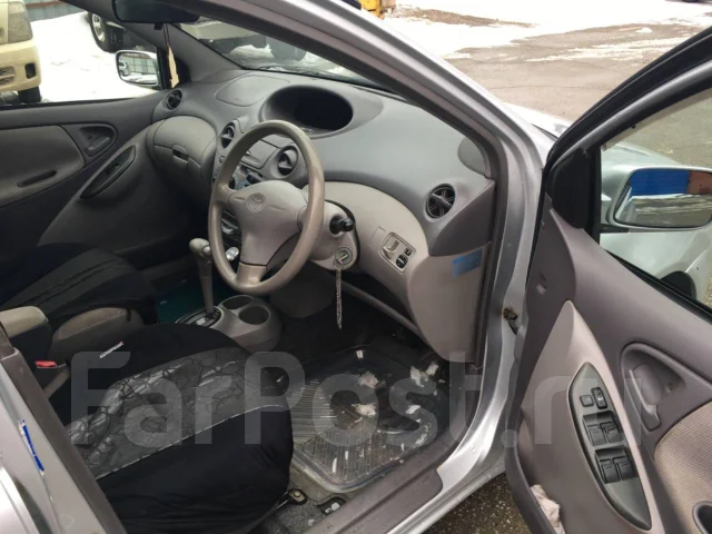Toyota Platz. �������, ��������, 1.0 (70��.�.), ������, 180����. �� ����