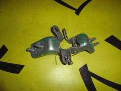 Петли двери TOYOTA Carib/Corolla/Sprinter #e110 R L