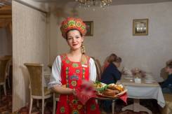 Официант. ООО "МЛ". Бульвар Уссурийский 9