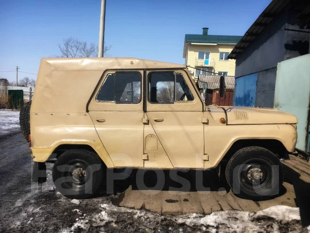 Автомобиль уаз 469