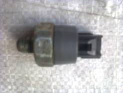 Датчик давления масла. Toyota: Sprinter, Corsa, Caldina, ToyoAce, Corolla II, Paseo, Corolla, Tercel, Dyna, Cynos, Raum Двигатели: 5EFE, 14BT