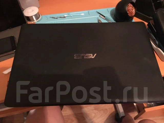 Asus X552EA. 15.6", 1����, ��� 4 ��, ���� 500���, WiFi: 1, Bluetooth: 1, ����������� �� 5��. ����