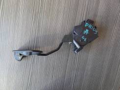 Педаль газа. Toyota Prius a, ZVW40, ZVW40W, ZVW41, ZVW41W Toyota Sai, AZK10 Toyota Prius v, ZVW40 Toyota Prius, ZVW30, ZVW30L, ZVW35, ZVW40 Двигатели...