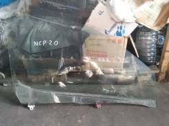 Стекло боковое. Toyota Funcargo, NCP20