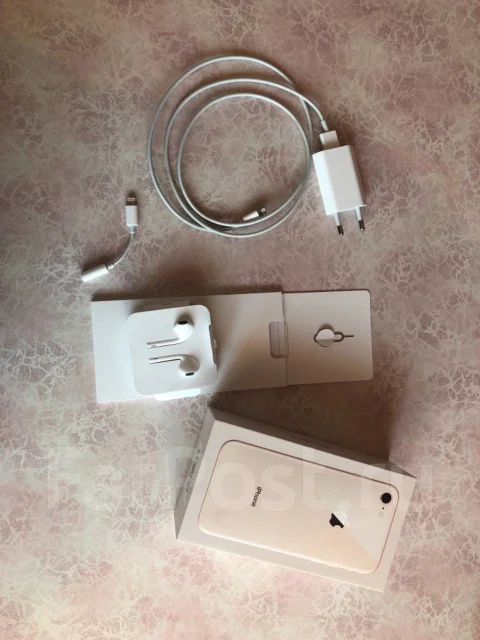 Apple iPhone 8 64Gb. �/� ����