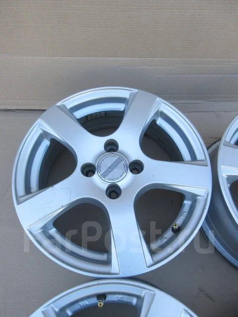 Violento. 6.0x15", 4x100, ET43 ����