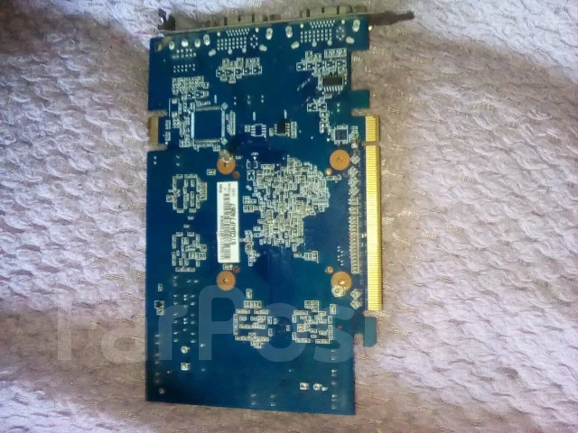 GeForce GT 220 ����