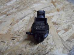 Насос омывателя. Toyota: Allion, Regius Ace, ist, Mark X Zio, Corolla, Innova, Probox, Estima, Caldina, Etios, Tarago, Fortuner, Hiace, Isis, Vellfire...