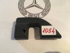 Накладка на ручку двери внутренняя. Mercedes-Benz S-Class, V220, W220 Двигатели: M112E28, M112E32, M112E37, M113E43, M113E50, M113E55, M137E58, M137E6...