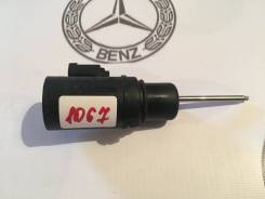 Датчик хода мембраны тормозного вакуума Mercedes 1067. Mercedes-Benz: S-Class, G-Class, CLK-Class, CL-Class, E-Class, SL-Class, C-Class, A-Class Двига...