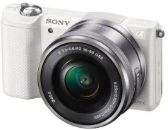 Sony Alpha ILCE-5000 Kit. 20 � ����� ��, ���: 14� � ����� ����