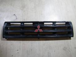 Решетка радиатора. Mitsubishi Pajero, V14V, V21W, V23C, V23W, V24C, V24V, V24W, V24WG, V25C, V25W, V26C, V26W, V26WG, V31V, V31W, V33V, V34V, V36V, V3...
