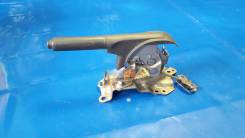 Ручка ручника. Toyota: Yaris, ist, Vitz, Scion, Belta Двигатели: 1KRFE, 1NZFE, 2NZFE, 2ZRFE, 2SZFE