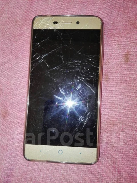 ZTE Blade X3. �/� ����