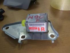 Датчик airbag. Toyota Crown Majesta, JZS177, UZS171, UZS173, UZS175 Двигатели: 1UZFE, 2JZFSE
