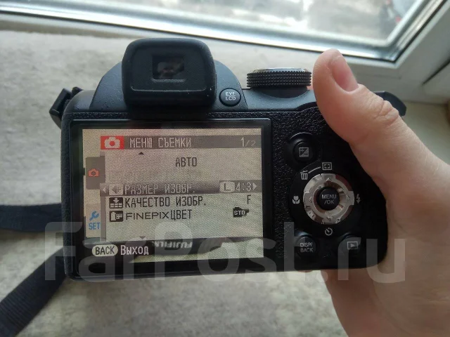 Fujifilm FinePix S4000. 10 - 14.9 ��, ���: 14� � ����� ����