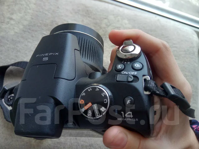 Fujifilm FinePix S4000. 10 - 14.9 ��, ���: 14� � ����� ����