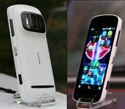 Nokia 808 PureView. / 