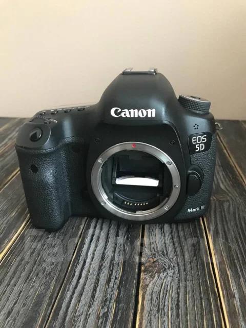 Canon EOS 5D Mark III. 20 � ����� �� ����