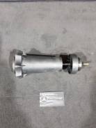 Крепление запасного колеса. Audi A8, 4E2, 4E8 Audi S8, 4E2, 4E8 Двигатели: ASB, ASE, ASN, BBJ, BDX, BFL, BFM, BGK, BGN, BHT, BMC, BNG, BPK, BSB, BSM...