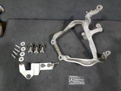 Крепление компрессора кондиционера. Audi A8, 4E2, 4E8 Audi S Audi S8, 4E2, 4E8 Двигатели: ASB, ASE, ASN, BBJ, BDX, BFL, BFM, BGK, BGN, BHT, BMC, BNG...