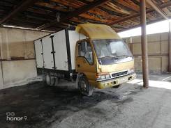 Isuzu NPR. Грузовик, 4 300 куб. см., 4 000 кг.
