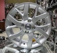 Nissan. 5.5x15", 4x100.00, ET40, ЦО 66,1 мм.