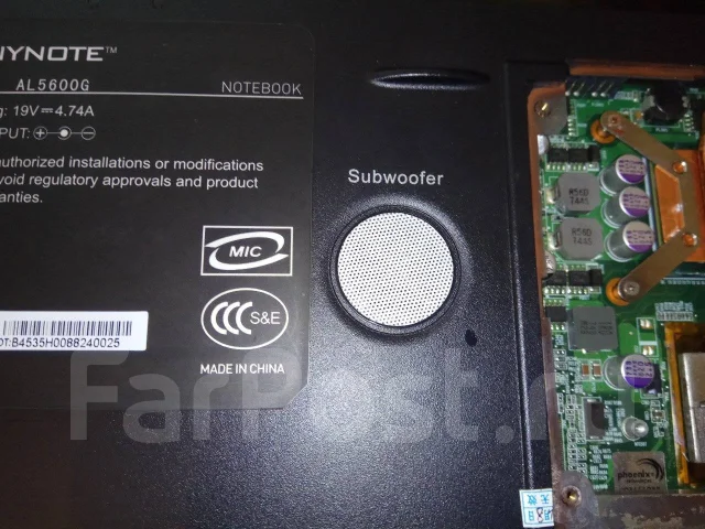 Hasee. 15.4", 2,4����, ��� 2048 ��, ���� 160���, WiFi: 1 ����